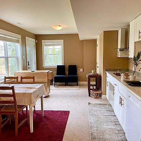 Cozy And Stylish Entire Suite In 핼리팩스 외부 사진